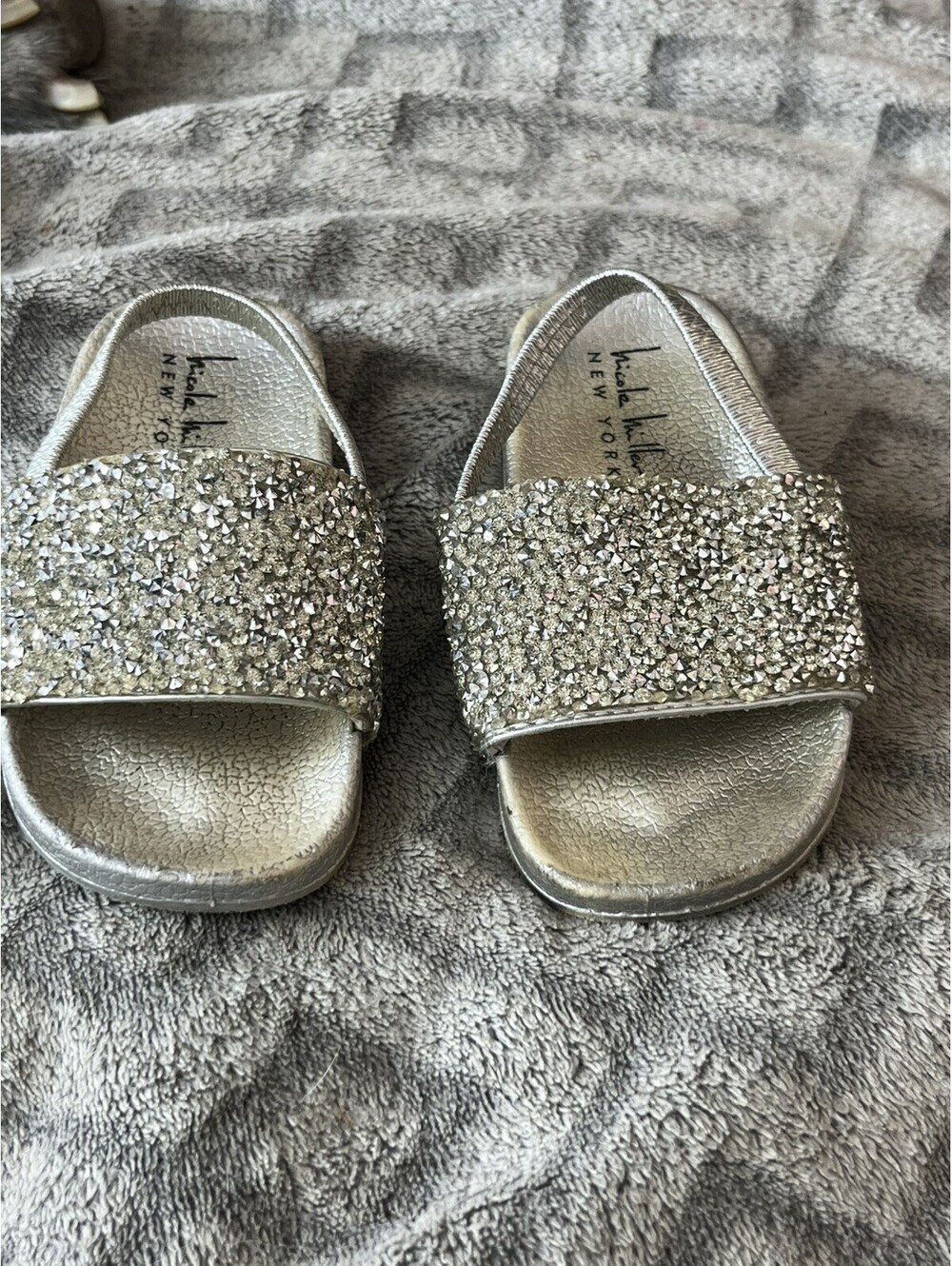 Nicole Miller New York Girls Gold Glitter Slide Sandals Size 6